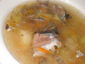 Суп из рыбных консервов в мультиварке