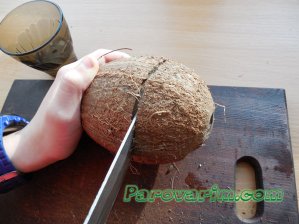 Как разрезать кокос